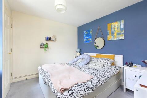 property in Great Chart Street, 
Battersea, SW11