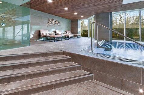 Hydro Therapy Pool