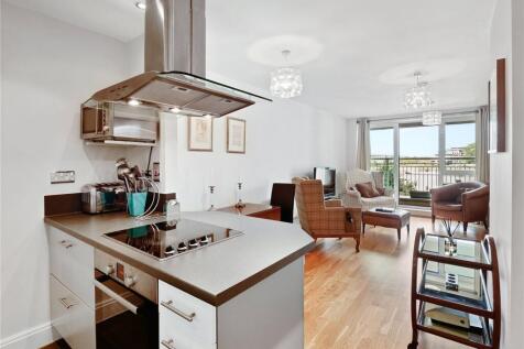 Kitchen &amp; Reception