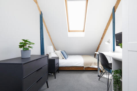 Shoe &amp; Boot Factory, Flat 20 Bedroom 1