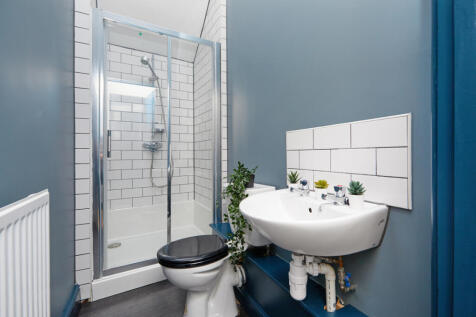 Shoe &amp; Boot Factory, Flat 20 Bathroom 2