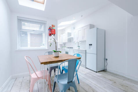 27 Gladstone Terrace kitchen 4