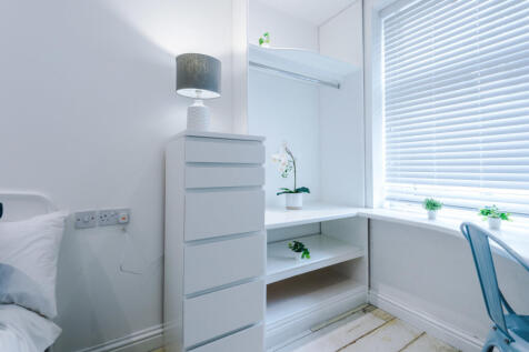 27 Gladstone Terrace bedroom 5