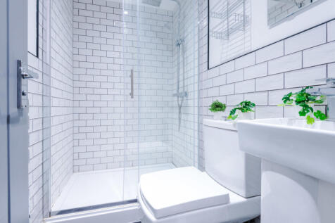 27 Gladstone Terrace bathroom 1