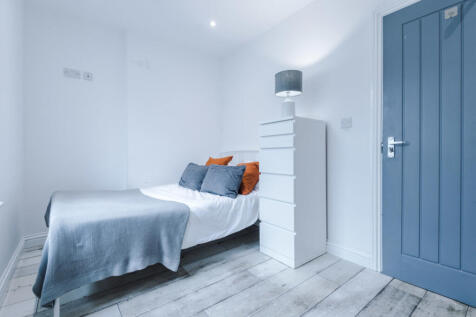 27 Gladstone Terrace bedroom 7