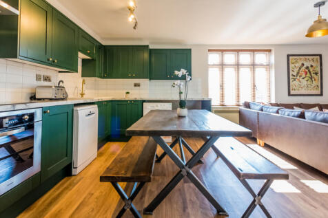 St Hilds Flat 1 kitchen 1