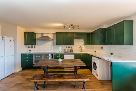 St Hilds Flat 1 kitchen 3