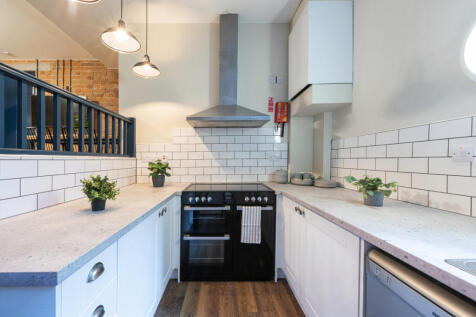 Shoe &amp; Boot Factory, Flat 4 Kitchen 1