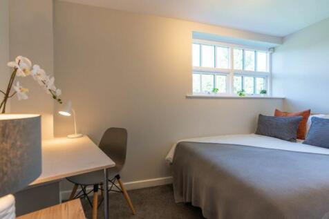 SYF6 - Bedroom
