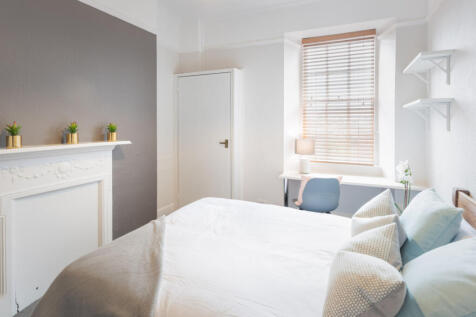 90 Pennsylvania, Bedroom 1