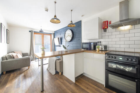 Flat 32, Shoe &amp; Boot, Kitchen