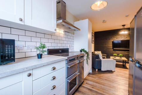 Flat V, HF, Kitchen 3