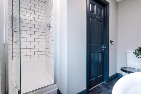 Flat V, HF, Bathroom 2