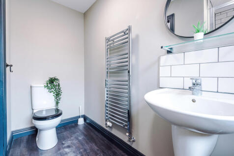 Flat V, HF, Bathroom 3