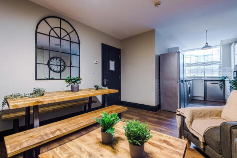Flat V, HF, Living Room 5