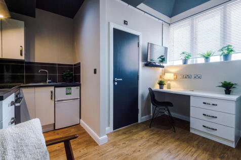 Flat 16, UNW, 7