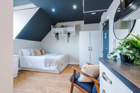Flat 16, UNW, 3