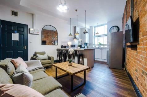 Flat 6, Shoe and Boot, Living Room 6