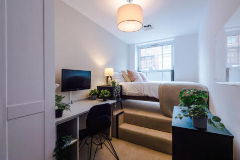Flat 3, Shoe and Boot, Bedroom 5