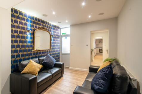 231 Leek Road living room 2