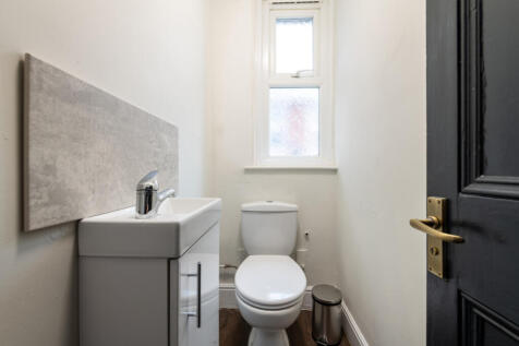 109 Mount Pleasant, Bathroom 2