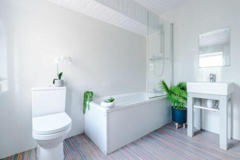 27CS Bathroom
