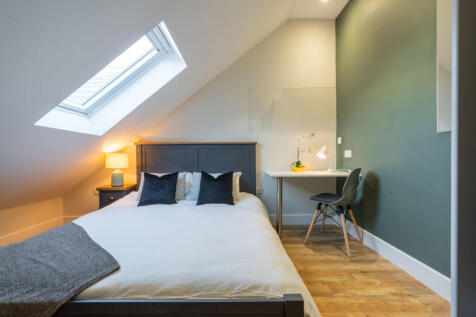 Flat 2, 124 Walter Road Kitchen 4