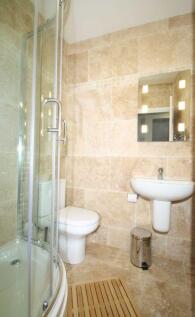 62LB Bathroom 2