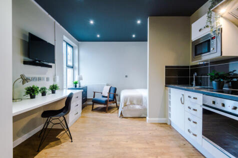 Flat 7, UNW, 1