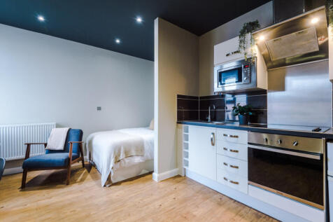 Flat 7, UNW, 4