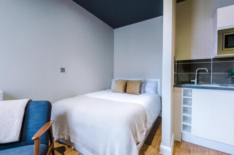 Flat 7, UNW, 9