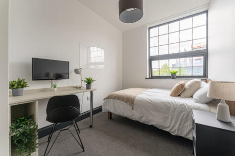 The Hosiery Factory Flat J Bedroom 11