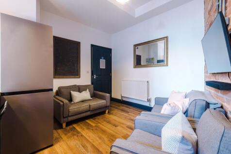 Flat 10, Shoe and Boot, Living Room 3