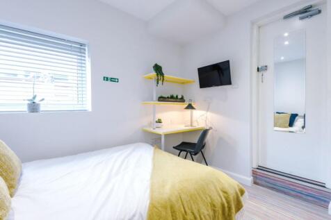 5HS Bedroom 1