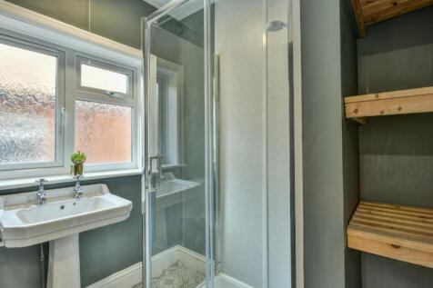 8WE Bathroom