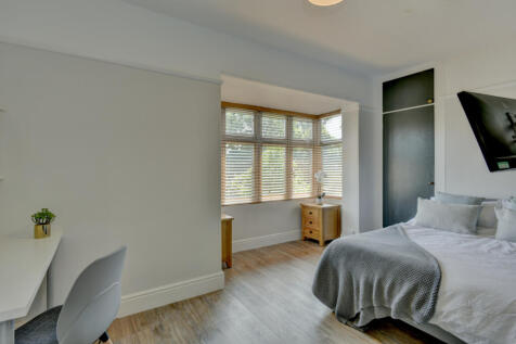 8WE Bedroom