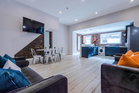 28 Esher Road Living Room 1