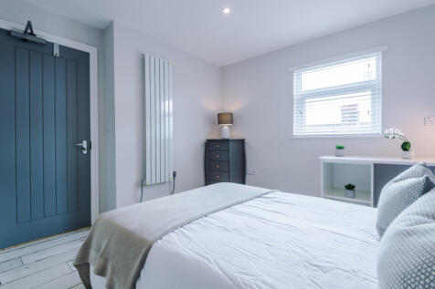 28 Esher Road Bedroom 4