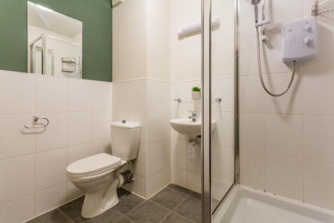 St Hilds Flat 2 bathroom 2