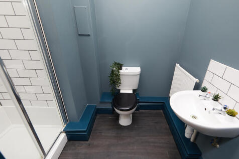 Shoe &amp; Boot Factory, Flat 14 Bathroom 2