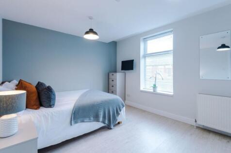 32CR - Bedroom 2