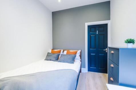 77DR - Bedroom