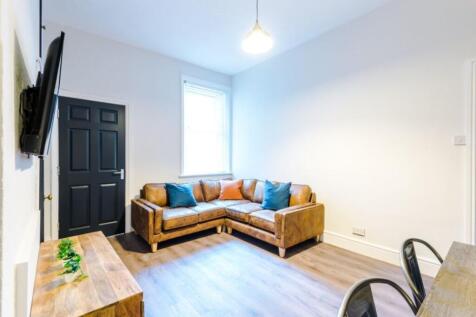 77DR - Living Area