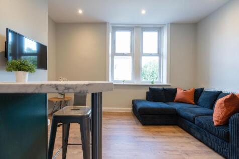 20KGF3- Living Area/Kitchen