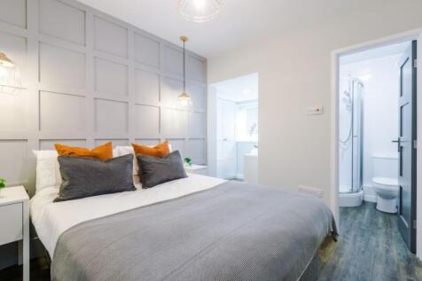 44BTF2 - Bedroom 1
