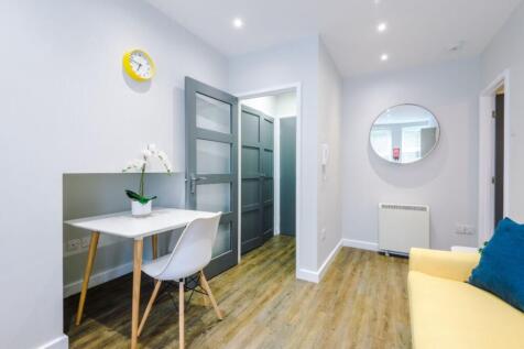 44BTF2 - Living Area / Kitchen