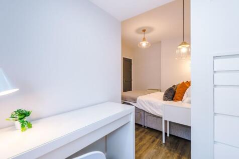 44BTF2 - Bedroom / Study Area