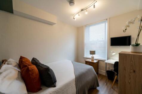 57DS - Bedroom