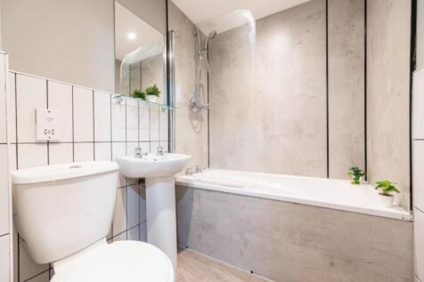 1FSF2 - Bathroom