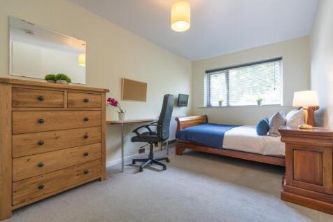 17 St Michaels Road - bedroom